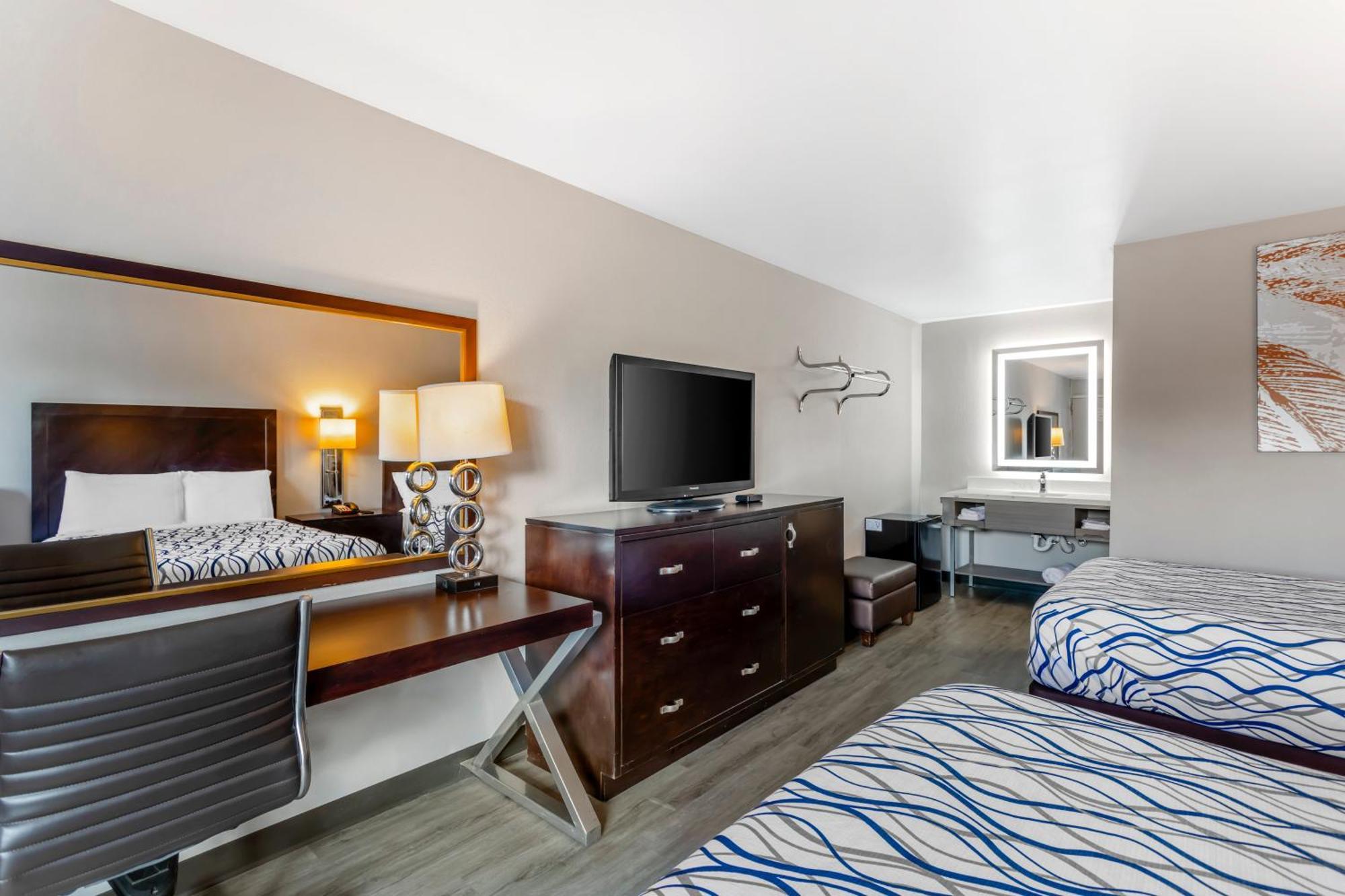 Rodeway Inn 奥兰治帕克 外观 照片